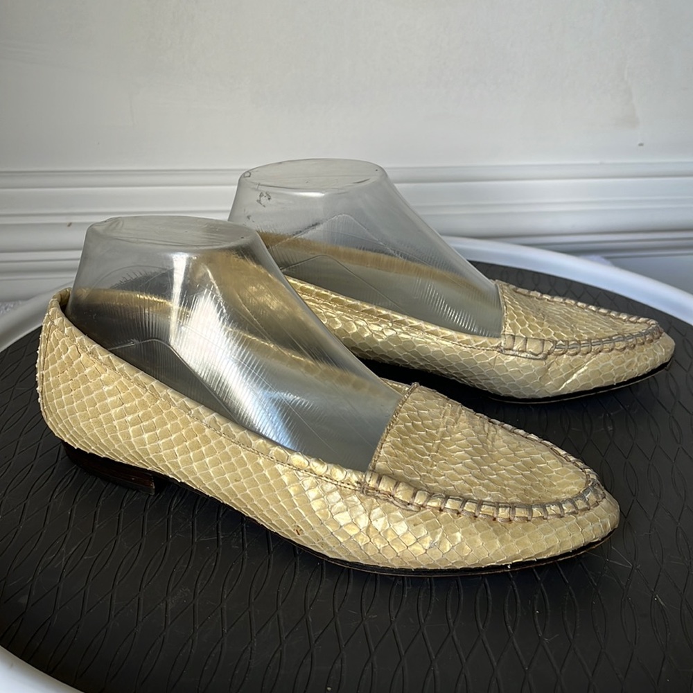 Ann Klein Snake Skin Pointed Toe Flats Size 7.5M made in Italy